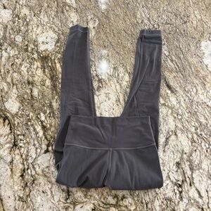 TNAction Aritzia Grey Leggings